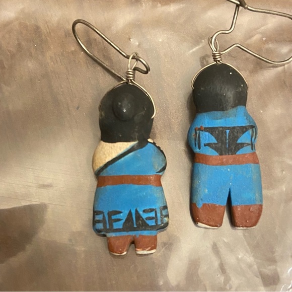 Native American Vintage Clay Story Telling Female And Male Earrings. - Picture 2 of 2